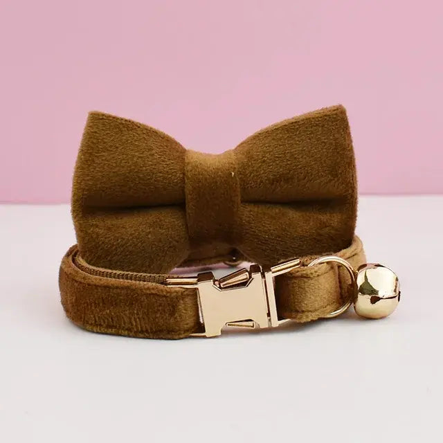 Sammetshalsband för katt - Bow Tie Collar / Large For Neck 20-32cm